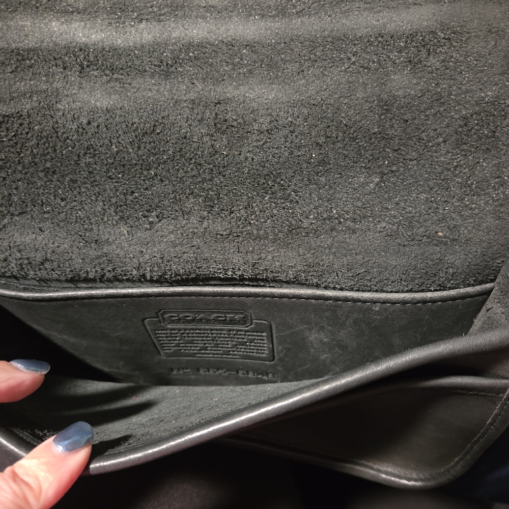Coach Handbag. - Picture 3 of 9